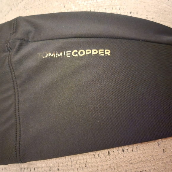 Tommy Copper Elbow Sleeve - Picture 6 of 6